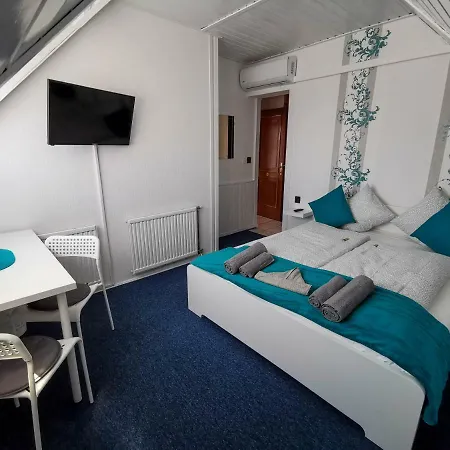 Bed and breakfast Balcsi 2*