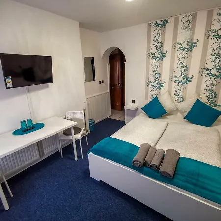Balcsi Bed and breakfast 2*